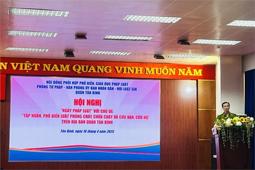 Trường Mầm non 14 tham dự hội nghi   Ngày pháp luật  với chủ đề :   Tập huấn phổ biến Luật phòng cháy, chữa cháy và cứu nạn, cứu hộ  trên địa bàn quận Tân Bình